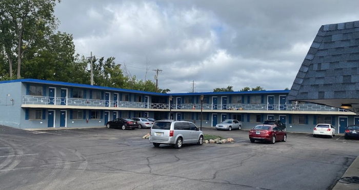 Hotel Cass Lake (Motel Savoy, McGuires) - From Website